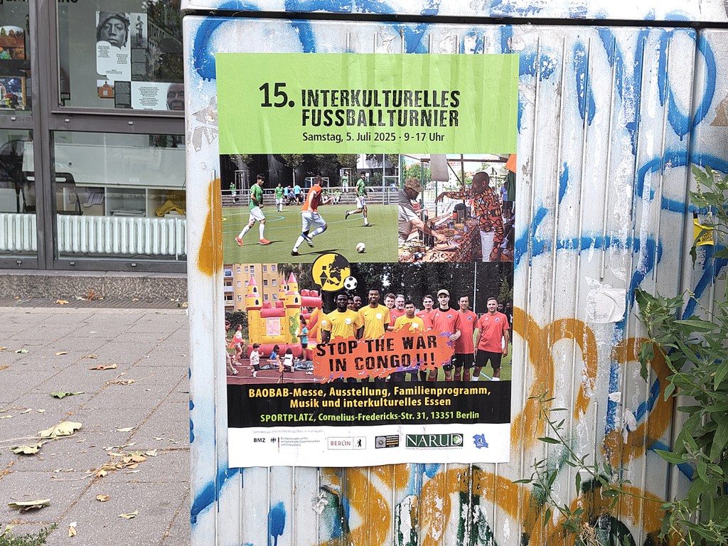 Plakat für das 15. interkulturelle Fußballturnier von Narud. Foto: Hensel