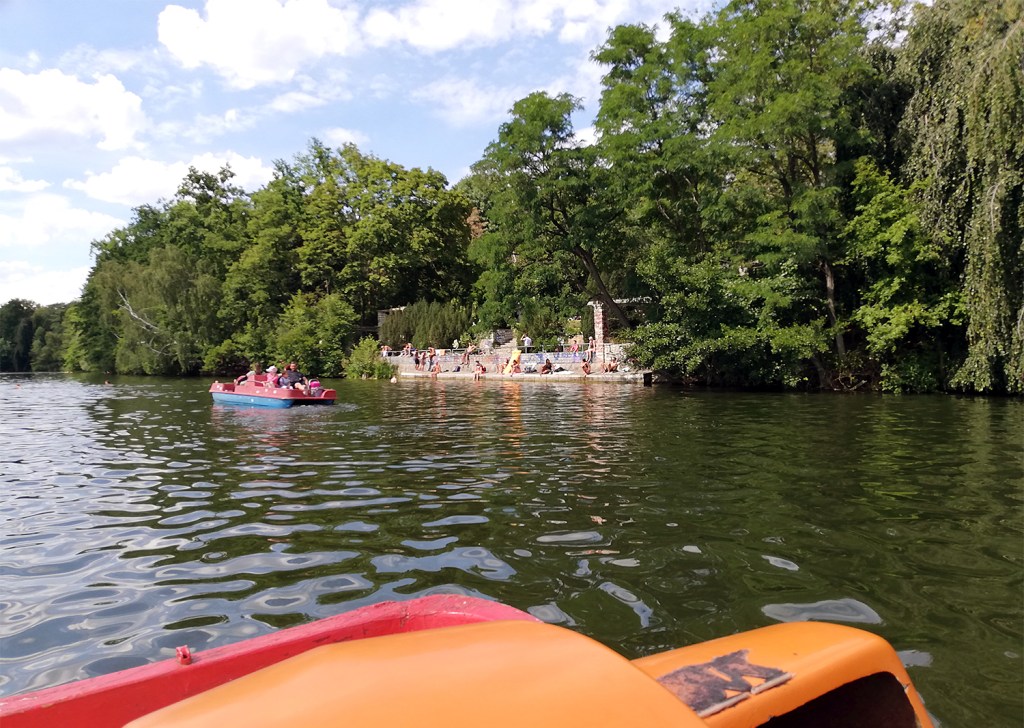 Tretboot-Perspektive am Plötzensee. Foto: Hensel