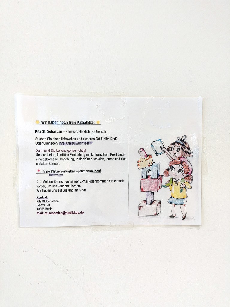 Aushang der katholischen Kita St. Sebastian. Foto: Hensel