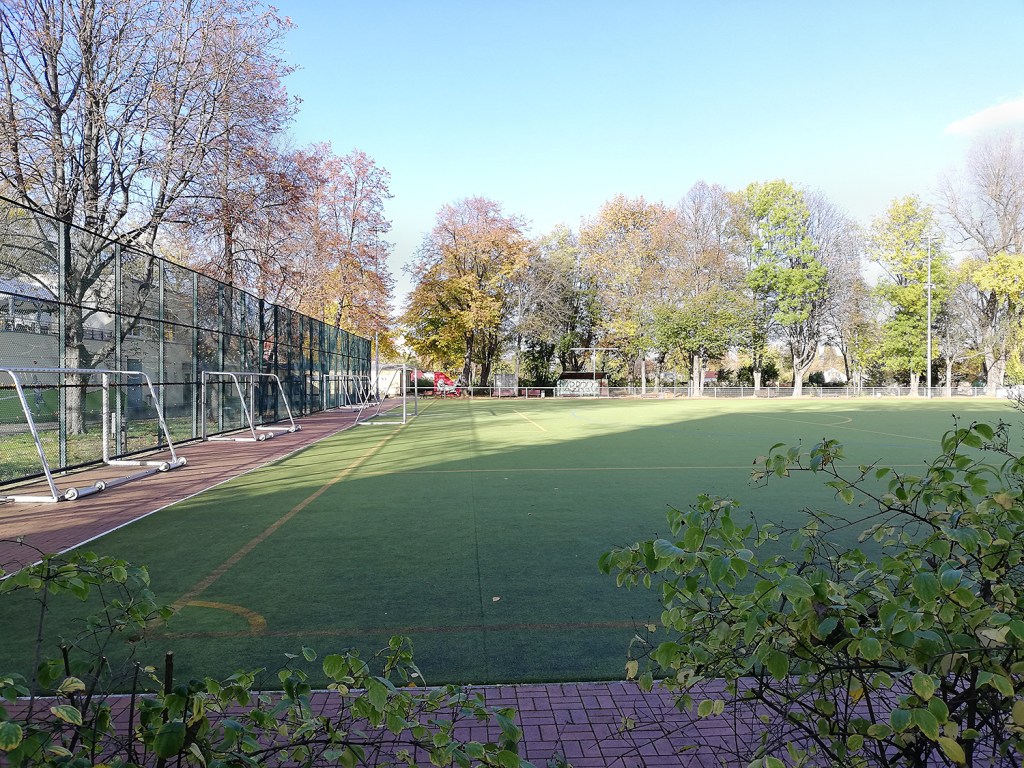 Der Sportplatz Behmstraße. Foto: Hensel