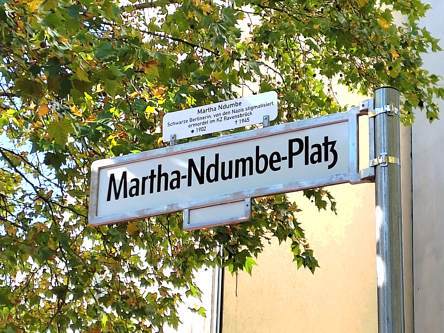 Nettelbeckplatz heißt jetzt Martha-Ndumbe-Platz
