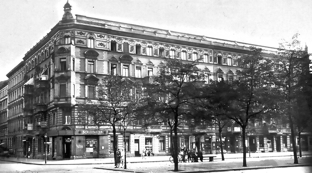 Eckhaus mit der Kinder-Volksküche in der Stralsunder Straße 68 Berlin Wedding 1um 1930