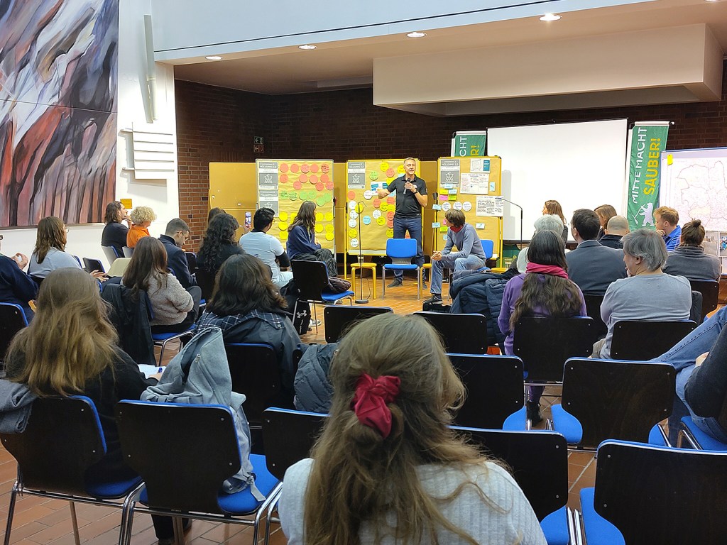 Beim Müllgipfel 2.0 in der Kornelius-Kirche