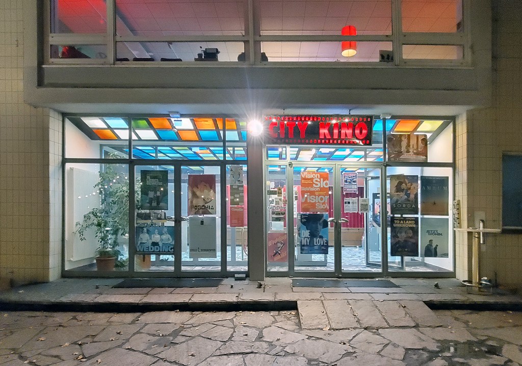 Eingang zum City Kino Wedding