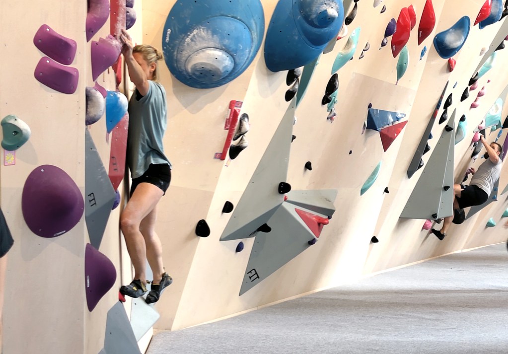 Blick in die Boulderhalle Elektra