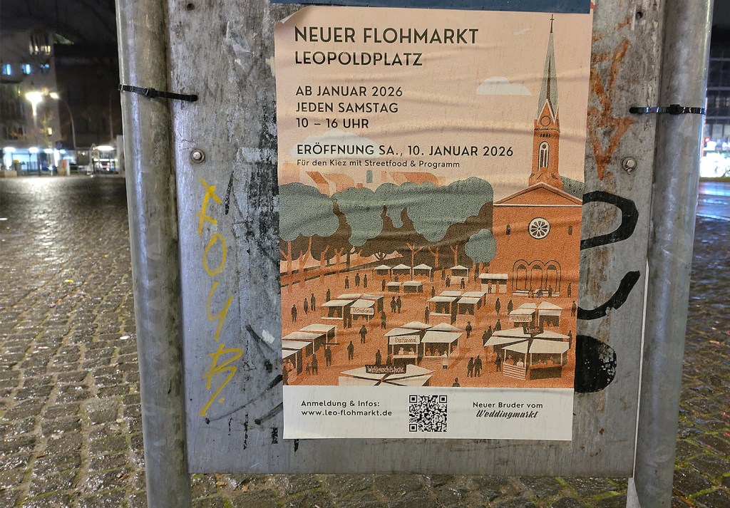 Das Plakat weist auf den Flohmarkt auf dem Leopoldplatz hin