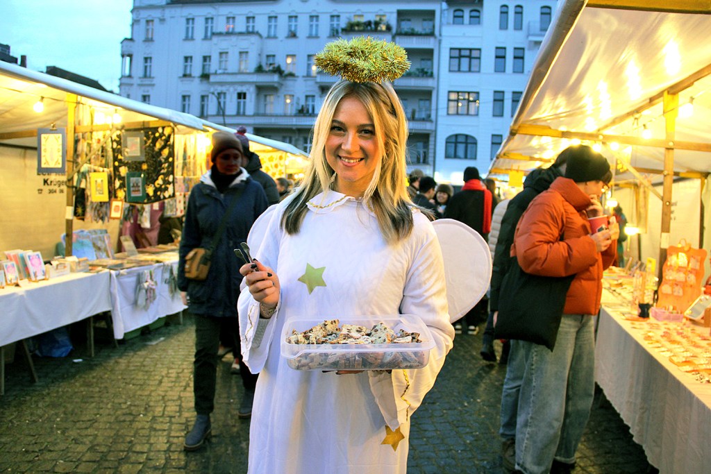 Beim weihnachtlichen Weddingmarkt auf dem Leopoldplatz
