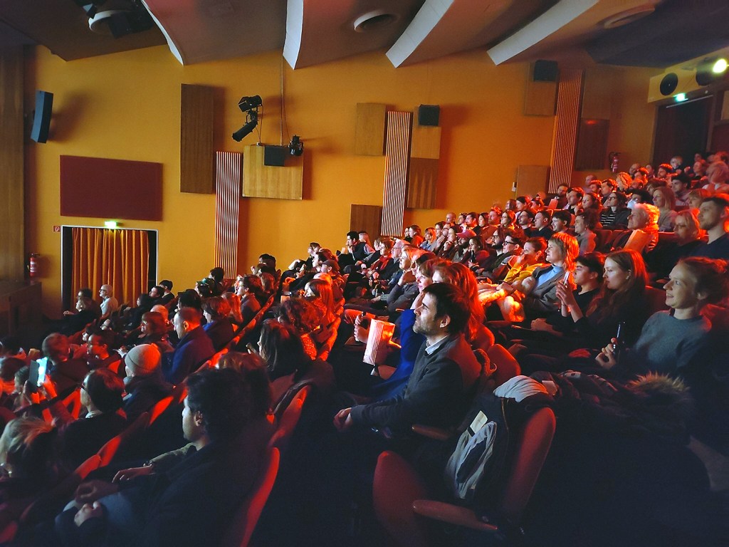 Volles Haus im City Kino Wedding zur Festivaleröffnung