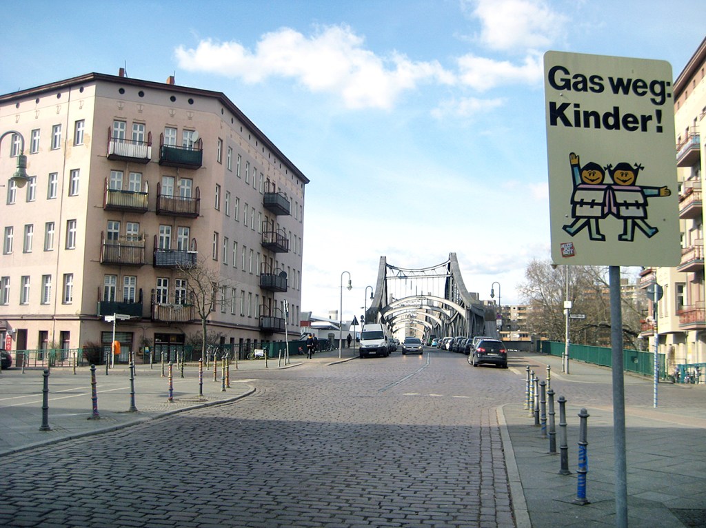 Die Swinemünder Straße kurz vor der Swinemünder Brücke. Foto: Hensel
