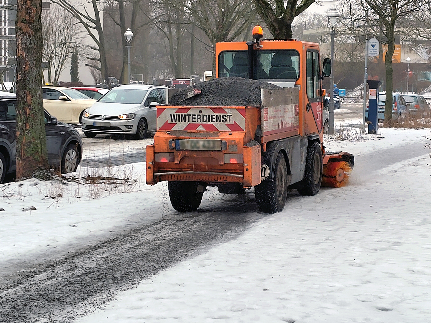 Winter in Berlin: Als die Straßen zur Eisbahn wurden