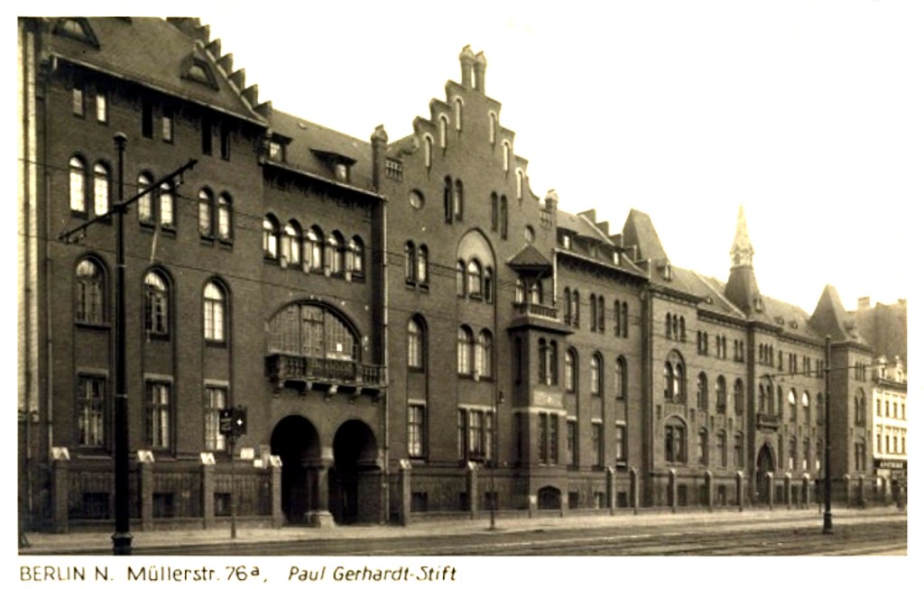 Paul-Gerhardt-Stift in den 1930er Jahren, Ansicht von der Müllerstraße. Foto: gemeinfrei/Wikipedia