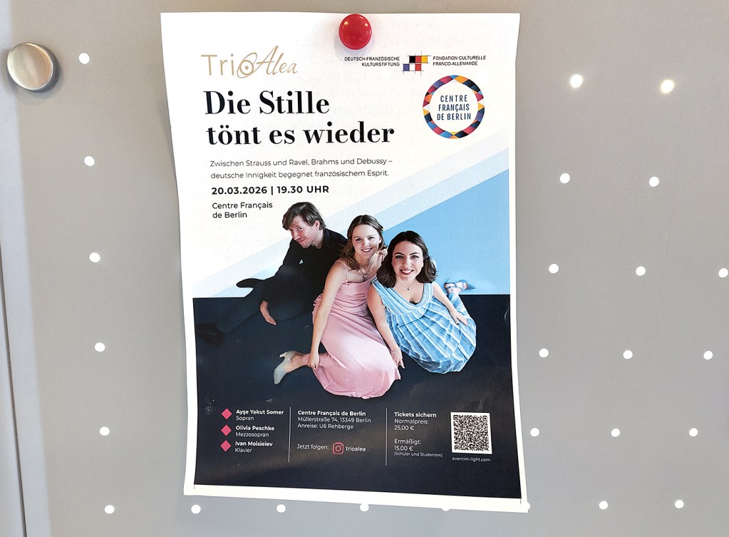 Plakat für das Konzert des Trio alea im Centre Français. Foto: Hensel