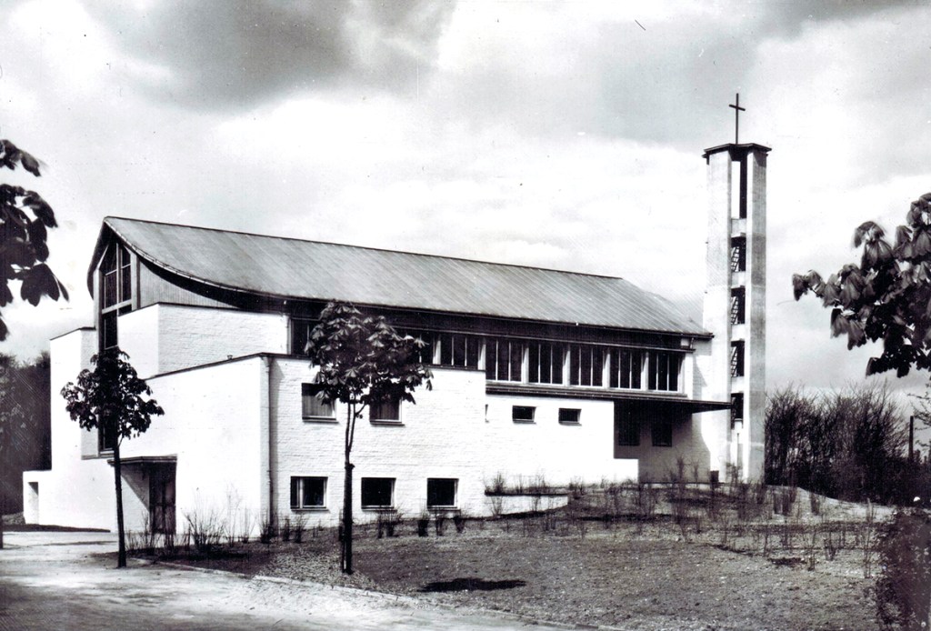 Der Neubau der Himmelfahrtkirche um 1965. Foto: Sammlung Ralf Schmiedecke