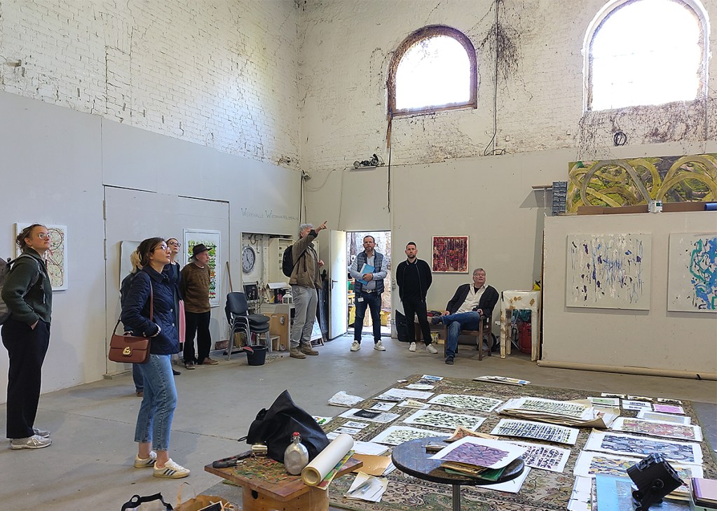Blick in die Werkhalle Wiesenburg, die ein Atelier- und Veranstaltungsraum ist.. Foto: Hensel