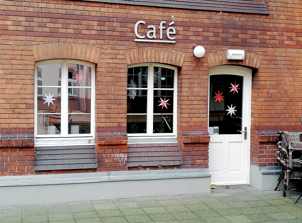 Hier geht's zum Café im Paul-Gerhardt-Stift. Foto: Hensel