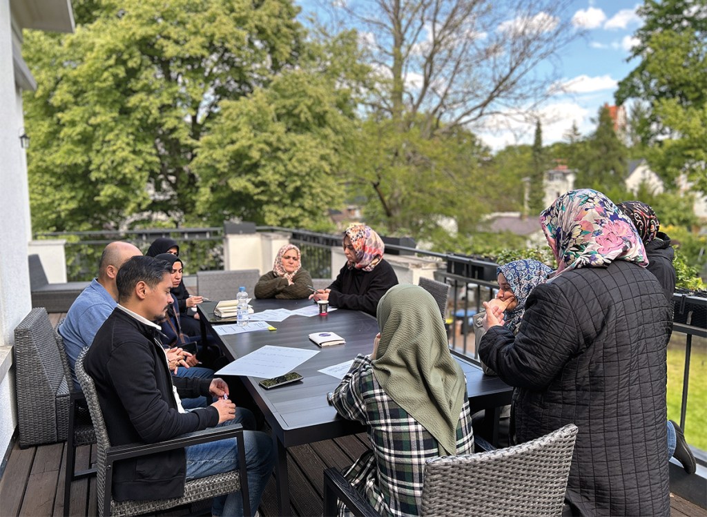 Mehr Teilhabe in der Stadtgesellschaft: Ehrenamtliche bei einem Seminar. Foto: Kubik e.V.