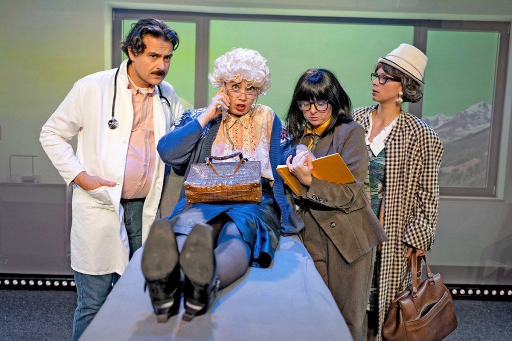 Szene aus der Theater-Sitcom "Gutes Wedding, schlechtes Wedding"