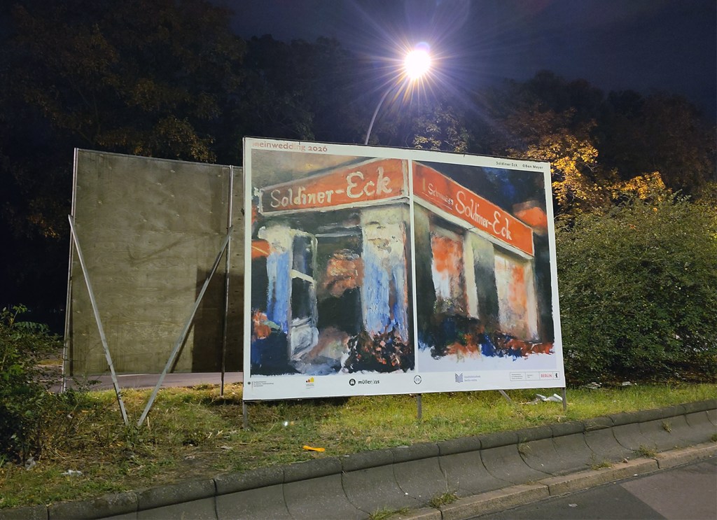 Kunstwettbewerb "Mein Wedding" 2026: Plakatwand mit gemaltem Bild