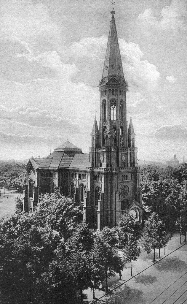Historische Ansicht der ursprünglichen Himmelfahrtkirche im Volkspark Humboldthain an der Brunnenstraße